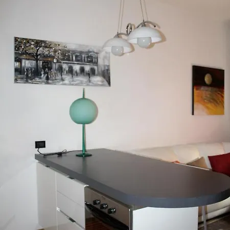 One Bedroom Apartement With Terrace And Wifi At Appartement La Spezia