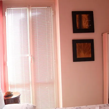 One Bedroom Apartement With Terrace And Wifi At Appartement *